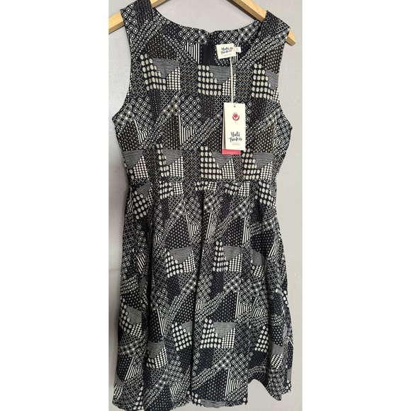 Mata Traders Dresses & Skirts - NWT Mata Traders Sydney Sleeveless Fit Flair Dress Small Patchwork Print
